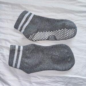 Lucky Honey Pilates Socks Gray EUC
